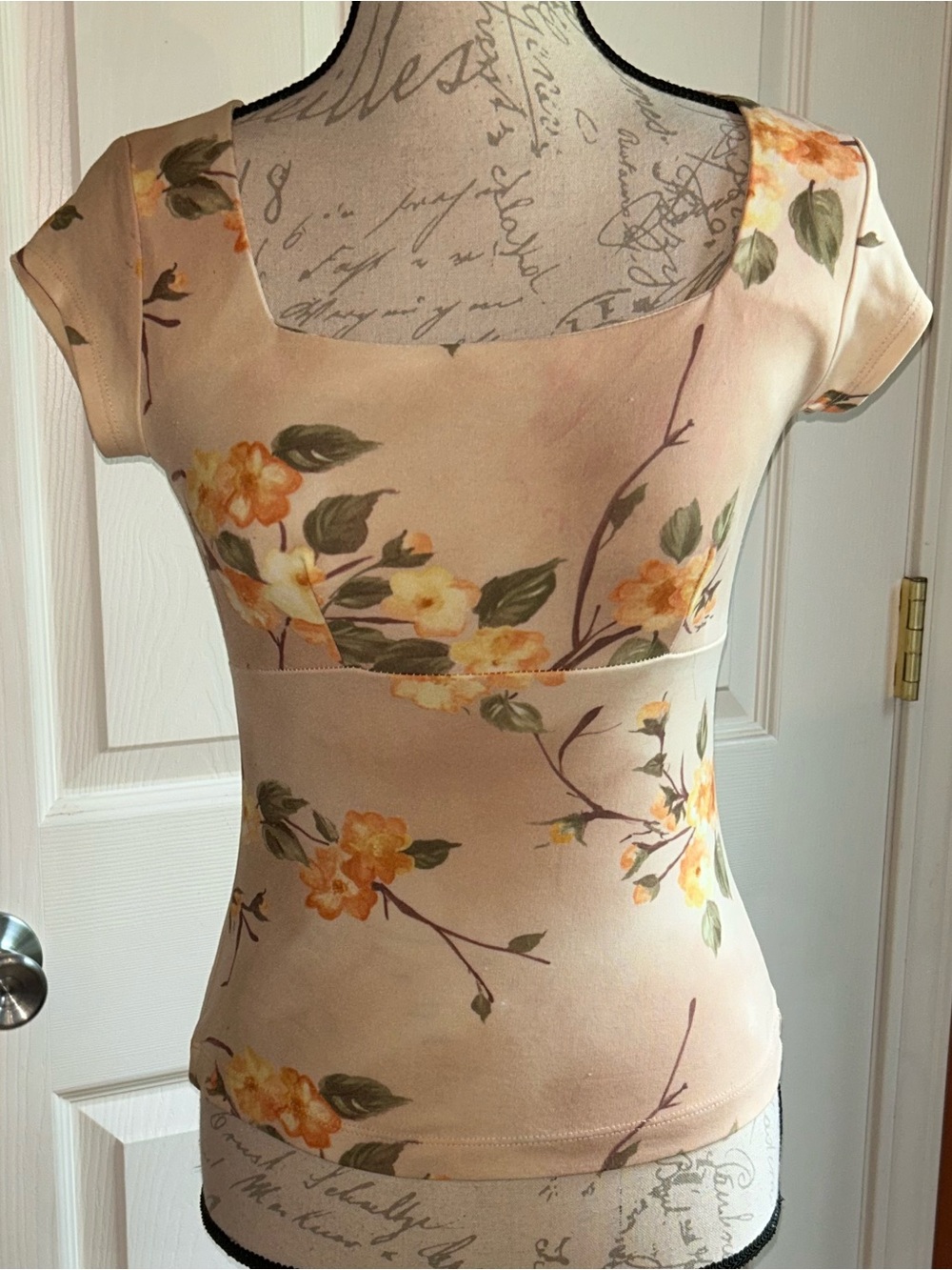 Vintage Y2K Floral Yellow Rose Short Sleeve Top by Cement Sz Small